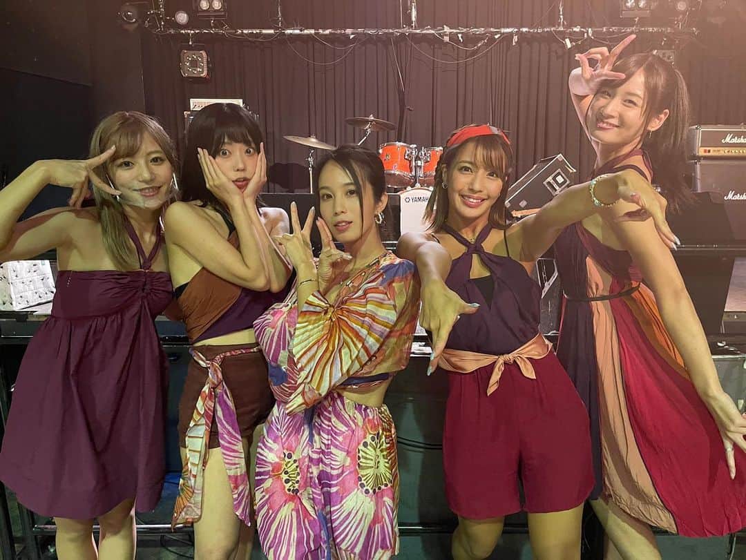 sherbetのインスタグラム：「sherbet全国11都市ワンマンツアー『Crystal Memories』  2021.08.07 滋賀ツアーありがとうございました！  残すツアーも僅かとなりましたが 1回ずつ大切にして一緒に思い出作れたら嬉しいです🥰  ▹滋賀ツアー ▹ 滋賀U★STONE」