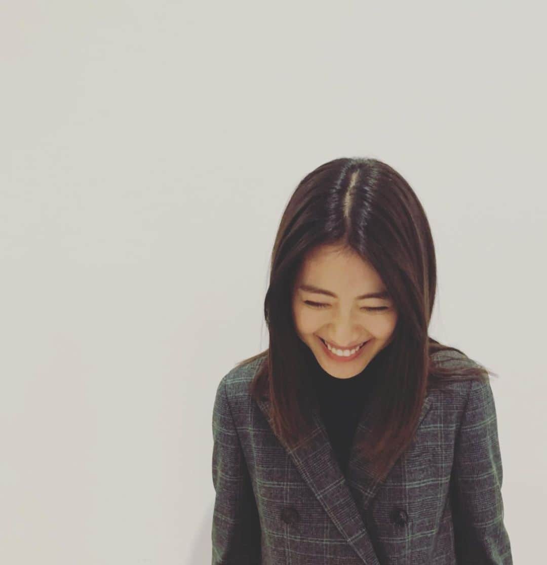 瀧本美織のインスタグラム：「💜 明日30日は、 ドラマ「冤罪犯」に女性刑事・増岡美佐役で出演させていただきます。 小泉孝太郎さんと初共演させていただいたり、お仕事したスタッフさんや、じゅんさん（橋本さん）ともまたお会いでき、嬉しかったです！ 寒い時期の撮影でした⛄️❄️ この暑い時期に少しでも涼しくなってもらえたらと思います！笑   #テレビ東京  #ドラマ  #冤罪犯」