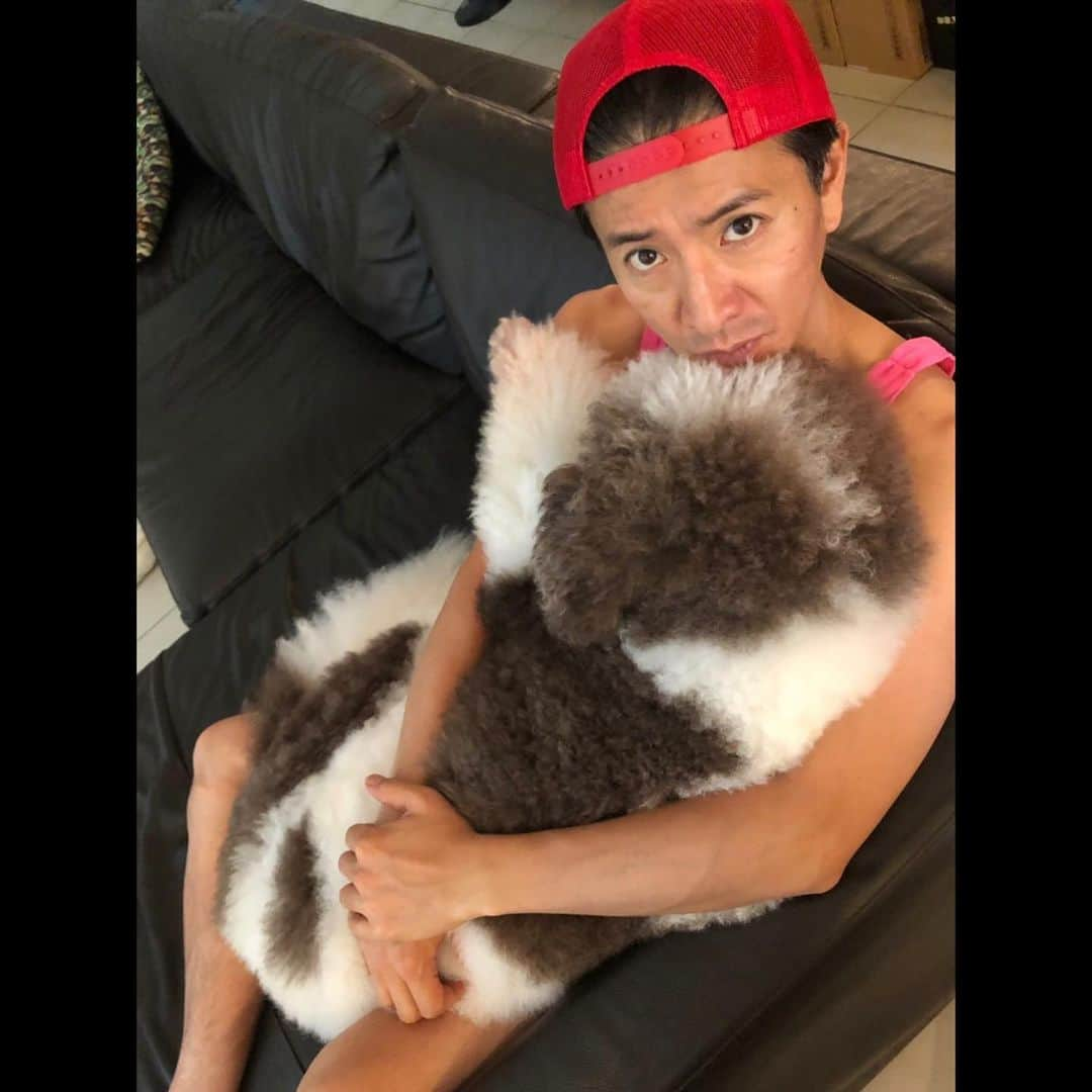 木村拓哉さんのインスタグラム写真 - (木村拓哉Instagram)「⁡ ⁡ ⁡ 「24キロの犬が甘えてくるとこうなります！ 暑さと重さが半端ないです‼︎」 ⁡ STAYSAFE! ⁡ 拓哉 #木村拓哉#TakuyaKimura」8月29日 16時24分 - takuya.kimura_tak