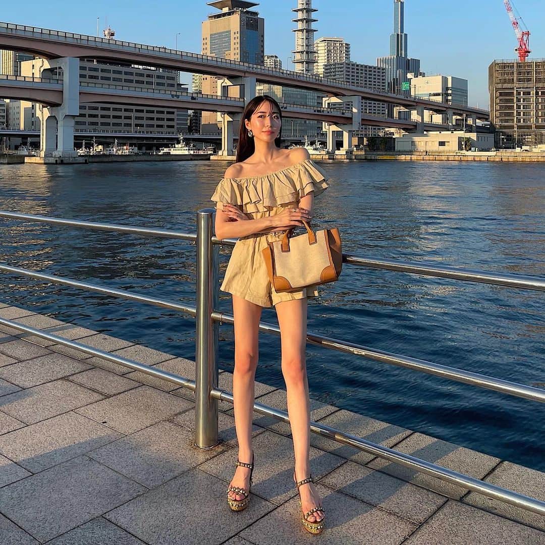 藤田麻里のインスタグラム：「もう８月も終わるねー！ まだまだ暑い☀️  今日は家族の日でした♥️  母がカメラの腕をあげたみたい！」