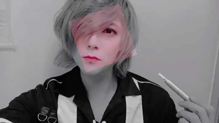 塩原康孝のインスタグラム：「会いたいよなぁライブしたいよなぁ ね？？？」