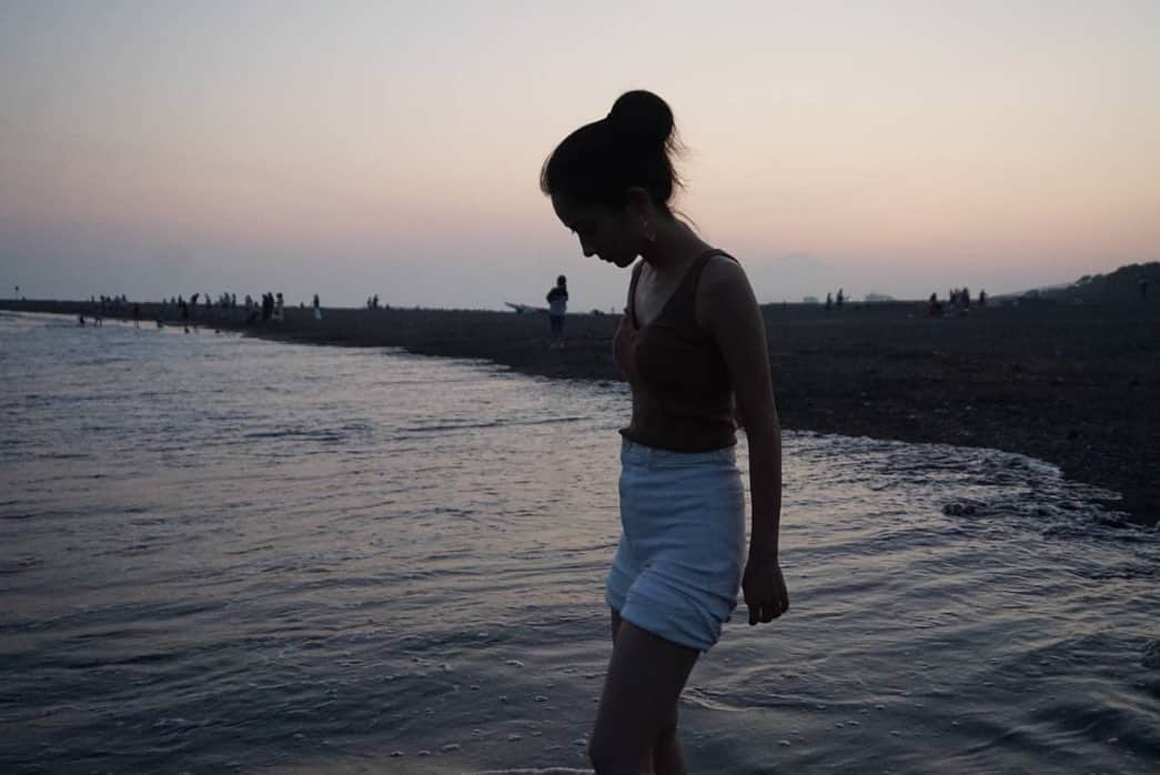 蒼あんなのインスタグラム：「最近友達とか家族のありがたさが沁みて沁みて笑　  みんなありがとうーって笑😹  また頑張ろうと思える夏になりました🌈  まだまだ暑いけどみんな気をつけて過ごしてね😉✨  Life is beautiful💫  photo by @haruka_haruka_」