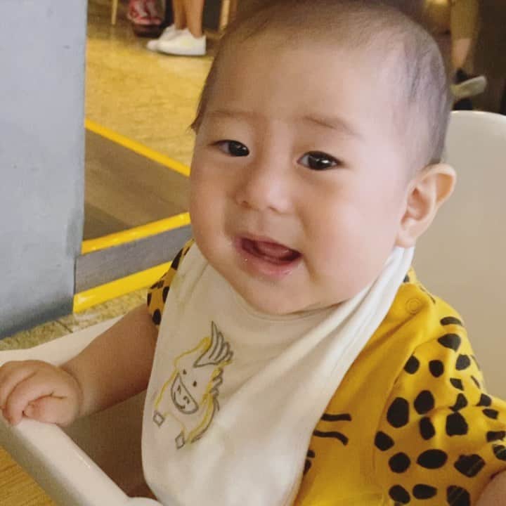 小泉里子のインスタグラム：「♡」
