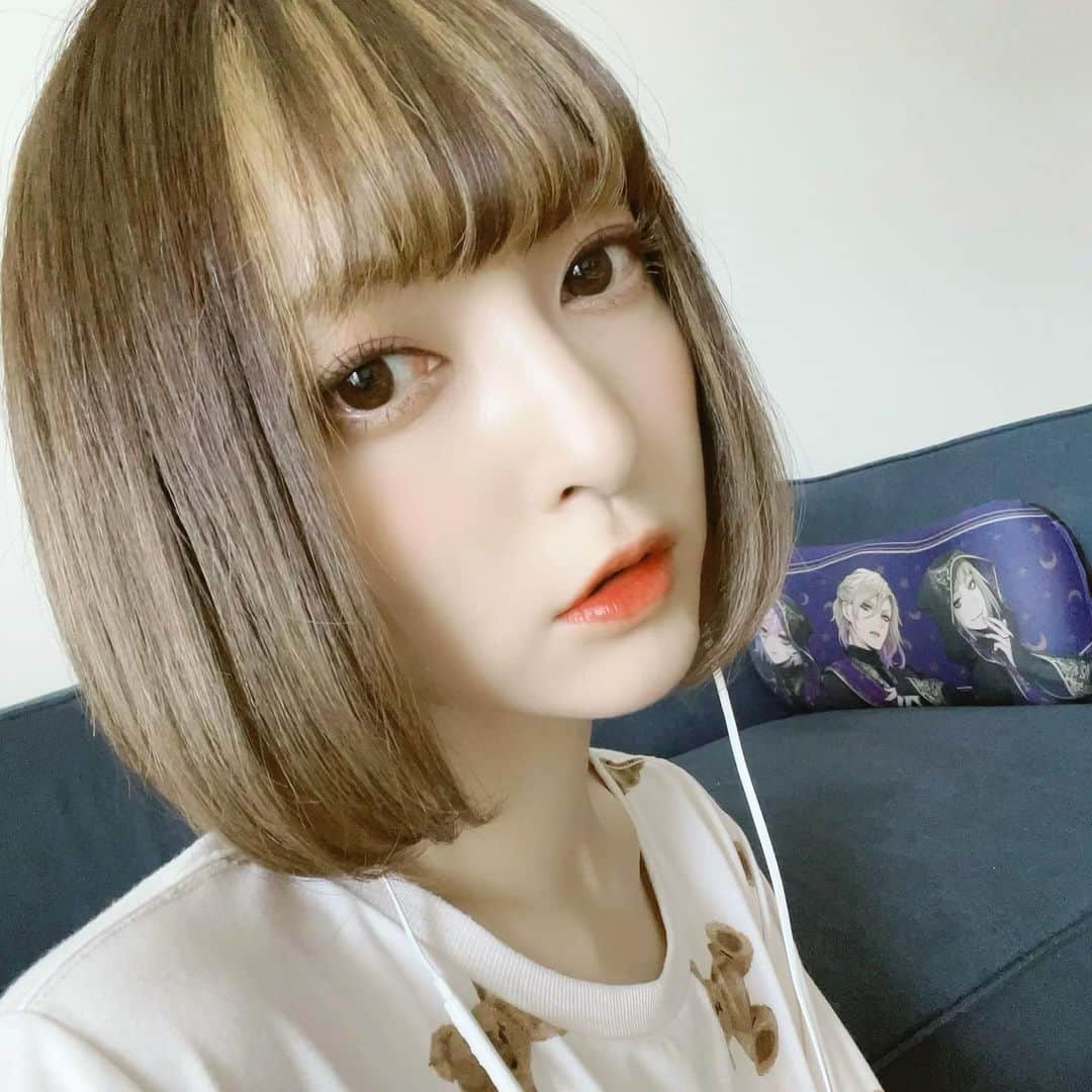 神田沙也加のインスタグラム：「install her voice」