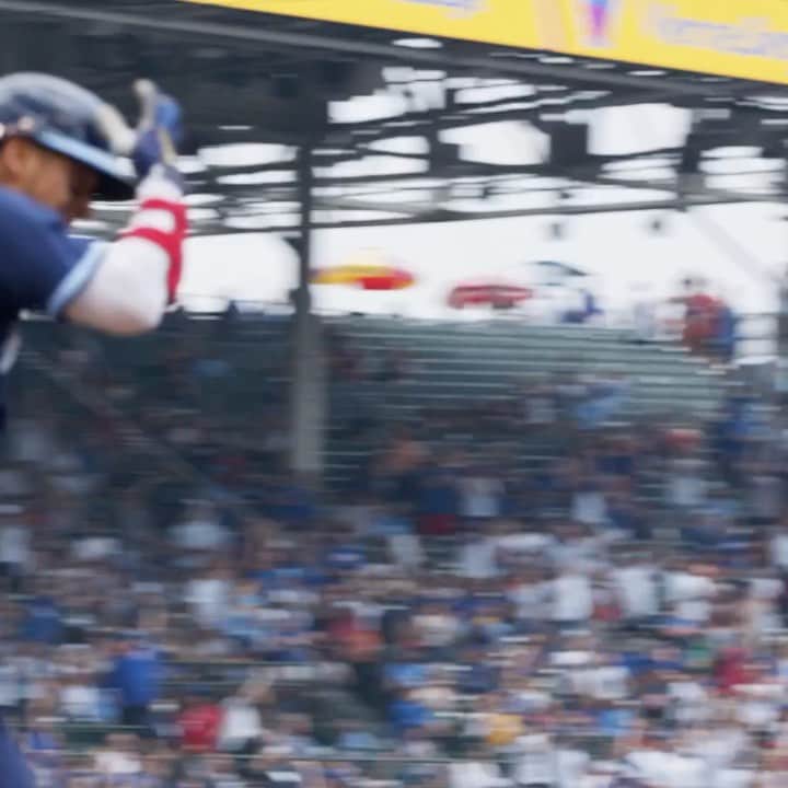 ロビンソン・チリノスのインスタグラム：「Gloria a ti Jesus, Glory to you Jesus 🙏☝️⚾️」