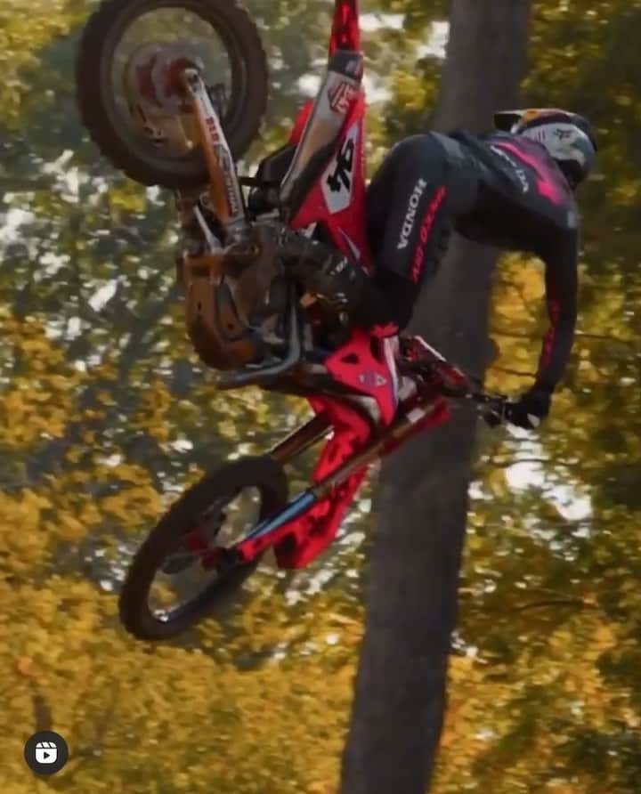 ケン・ロックゼンのインスタグラム：「🤷🏼‍♂️  🎥 @mason_fietzer_photography」