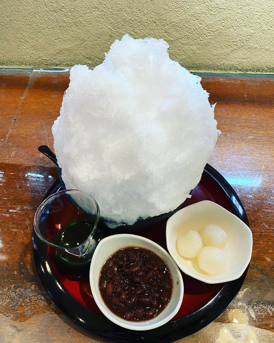 有吉弘行さんのインスタグラム写真 - (有吉弘行Instagram)「かき氷は毎日食べます。」8月30日 9時12分 - ariyoshihiroiki