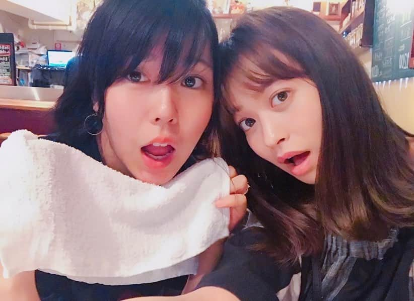 野崎萌香さんのインスタグラム写真 - (野崎萌香Instagram)「2018ねんのきょう...♥️  遅ればせながら ほのちゃん💗ご結婚おめでとうございます👰🏼‍♀️💍  @honoohno」8月30日 23時52分 - moeka_nozaki