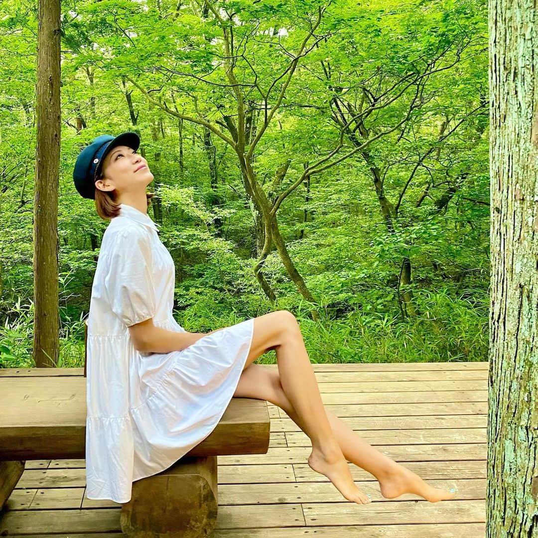 のインスタグラム：「trial and error🐥✨  何度やってもできなくて、成長できてない。 何でできないんだろう。 自分なんて、、、 そんなふうに思う事もあるかもしれません。  それでも、諦めずに続けること❤️‍🔥 続けてさえいれば、少しずつでも必ず成長しています🐣✨  成功や幸せを実現するために必要なことは"折れない心"と"自分を信じ抜くこと"🌈💛 感謝の気持ちも忘れずに。  #みんないっしょ  #頑張らなくてもいいんだよ ☺︎ #nlppractitioner  #美脚トレーナー #美脚製造トレーナー」