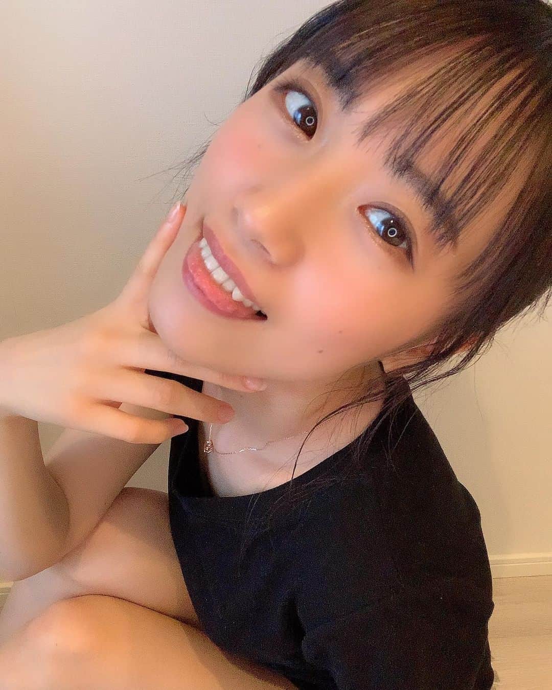 のインスタグラム：「今週は 31(火)・9/1(水) レッドドラゴン出勤するよ🐉❤️  会いに来てくれるの待ってます☺️  わたしに直接DM、 お店に電話でお問い合わせ可能です🥰」
