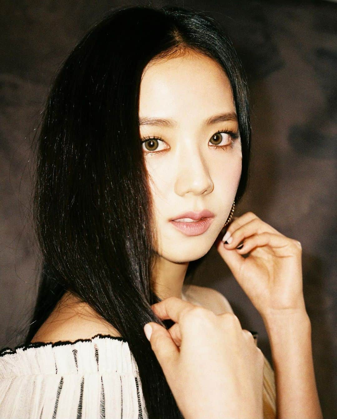 ジスさんのインスタグラム写真 - (ジスInstagram)「black hair white hearts ♡」8月30日 19時56分 - sooyaaa__