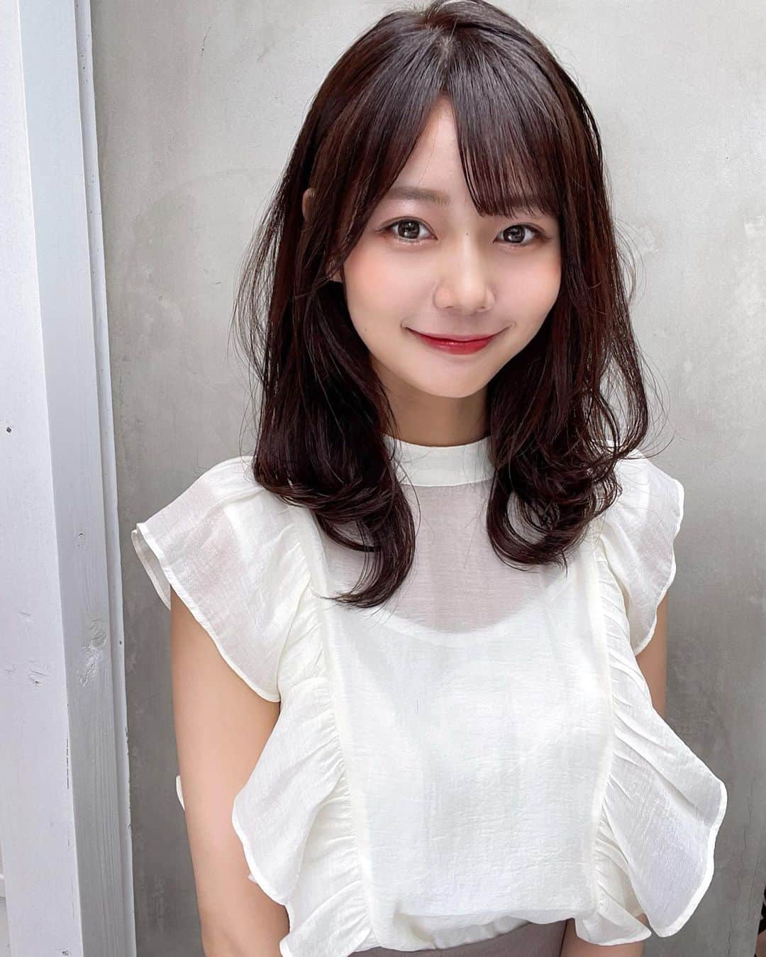 杉浦みずきのインスタグラム：「. 髪色も長さも超お気に入り💗 髪質改善もやってクセがおさまったから髪が広がらなくなった！😭 てんさん　@tenhouo ありがとうございます〜🥺」