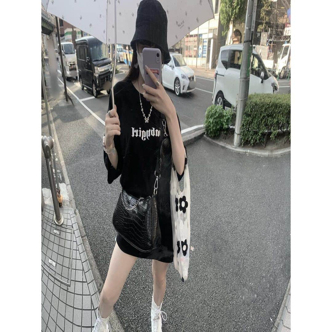 吉澤悠華さんのインスタグラム写真 - (吉澤悠華Instagram)「ㅤㅤㅤㅤㅤㅤㅤ︎︎ ⁡ 楽ちんTシャツ 🦋 バックプリントも可愛い スマホケースも変えました ‎〰️ ⁡  #ljk #jk3 #アイドル #양복 #아이돌 #고교생 #idol #japan #03 #2003 #sjk #ootd #outfit #定期落とした #見つかった #取りに行く #コーデ #shein #wc」8月30日 20時39分 - harurunfrog_78