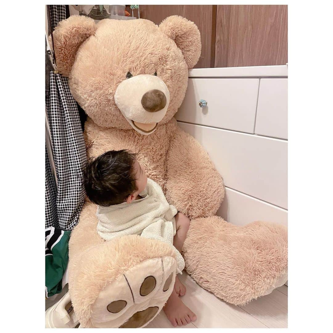 辻希美さんのインスタグラム写真 - (辻希美Instagram)「お風呂上がりの🛁僕🧸💕"  もうすぐ2歳9ヶ月❤️」8月30日 21時25分 - tsujinozomi_official