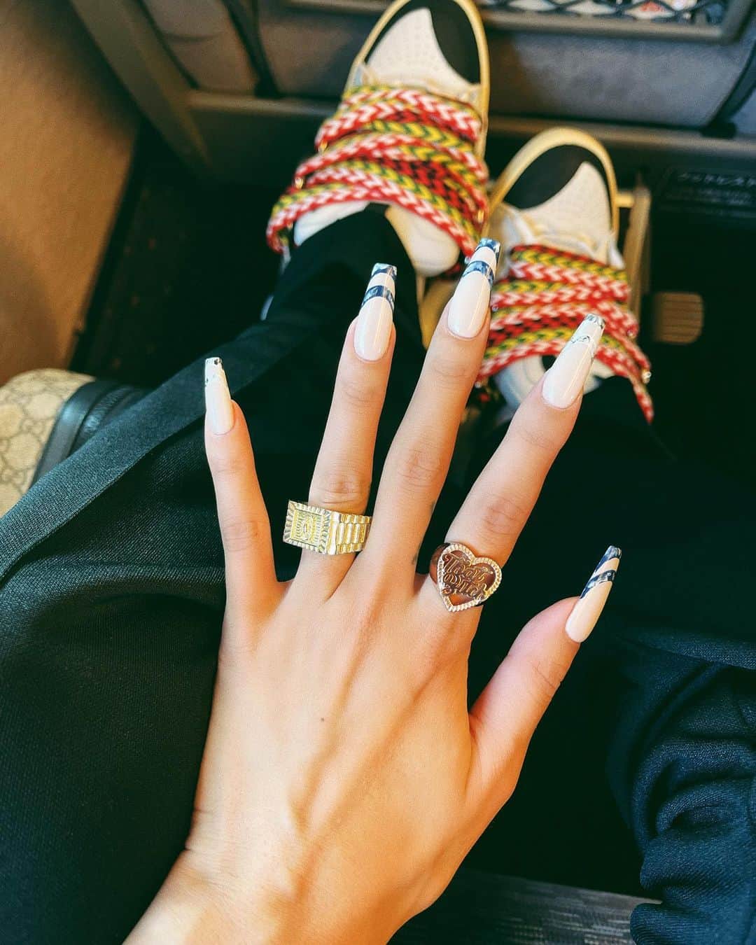 のインスタグラム：「マーブルのダブルフレンチ💅 Double French Marble Tips #minaminails」