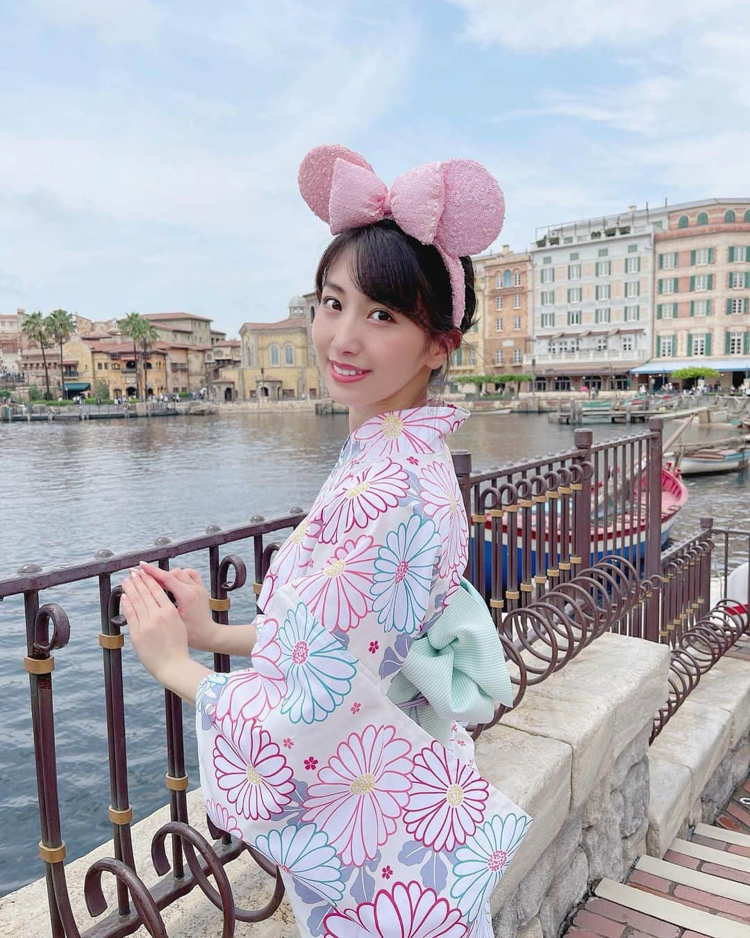 関根ささらさんのインスタグラム写真 - (関根ささらInstagram)「One summer day in Japan🎐👘🌸 . . 今年は浴衣ディズニーできたし、お仕事でも浴衣2回着れたし、お祭りとかは行けなくても夏満喫できた気がする🥰🥰🌈 . . #tokyodisneysea #tds #tdr #tokyodisneyresort #disneyresort #tokyodisney #yukata #yukatagirl #japanesegirl #idol #japaneseidol #アイドル #ゆかた #浴衣 #浴衣女子 #浴衣ヘアアレンジ #浴衣ヘア #浴衣美人 #浴衣コーデ #浴衣ディズニー #ゆかたディズニー #ディズニーコーデ #東京ディズニーシー #東京ディズニーリゾート #ディズニーシー #浴衣デート #彼女とデートなうに使っていいよ ❤︎」8月31日 18時06分 - sasarasekine