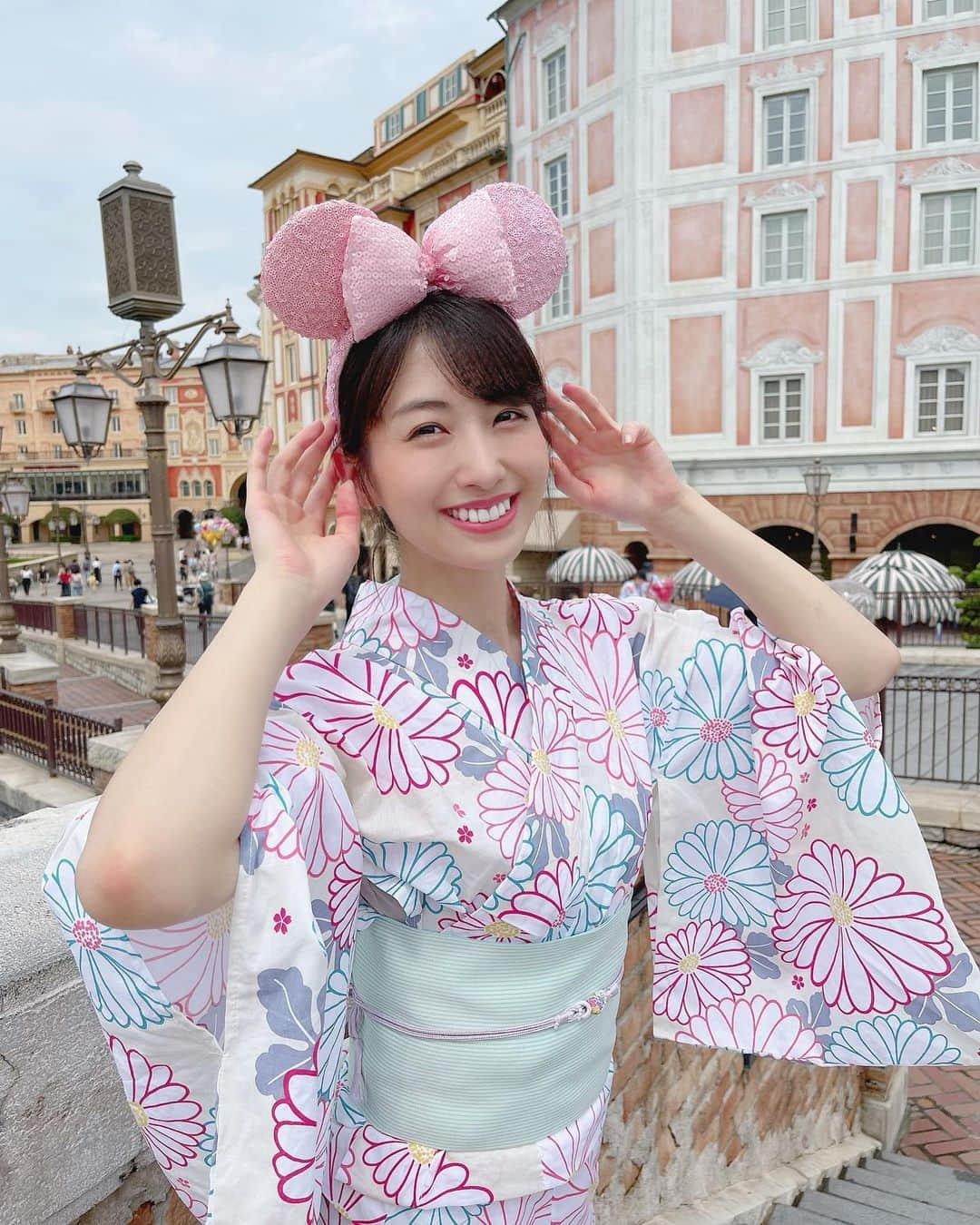 関根ささらさんのインスタグラム写真 - (関根ささらInstagram)「One summer day in Japan🎐👘🌸 . . 今年は浴衣ディズニーできたし、お仕事でも浴衣2回着れたし、お祭りとかは行けなくても夏満喫できた気がする🥰🥰🌈 . . #tokyodisneysea #tds #tdr #tokyodisneyresort #disneyresort #tokyodisney #yukata #yukatagirl #japanesegirl #idol #japaneseidol #アイドル #ゆかた #浴衣 #浴衣女子 #浴衣ヘアアレンジ #浴衣ヘア #浴衣美人 #浴衣コーデ #浴衣ディズニー #ゆかたディズニー #ディズニーコーデ #東京ディズニーシー #東京ディズニーリゾート #ディズニーシー #浴衣デート #彼女とデートなうに使っていいよ ❤︎」8月31日 18時06分 - sasarasekine