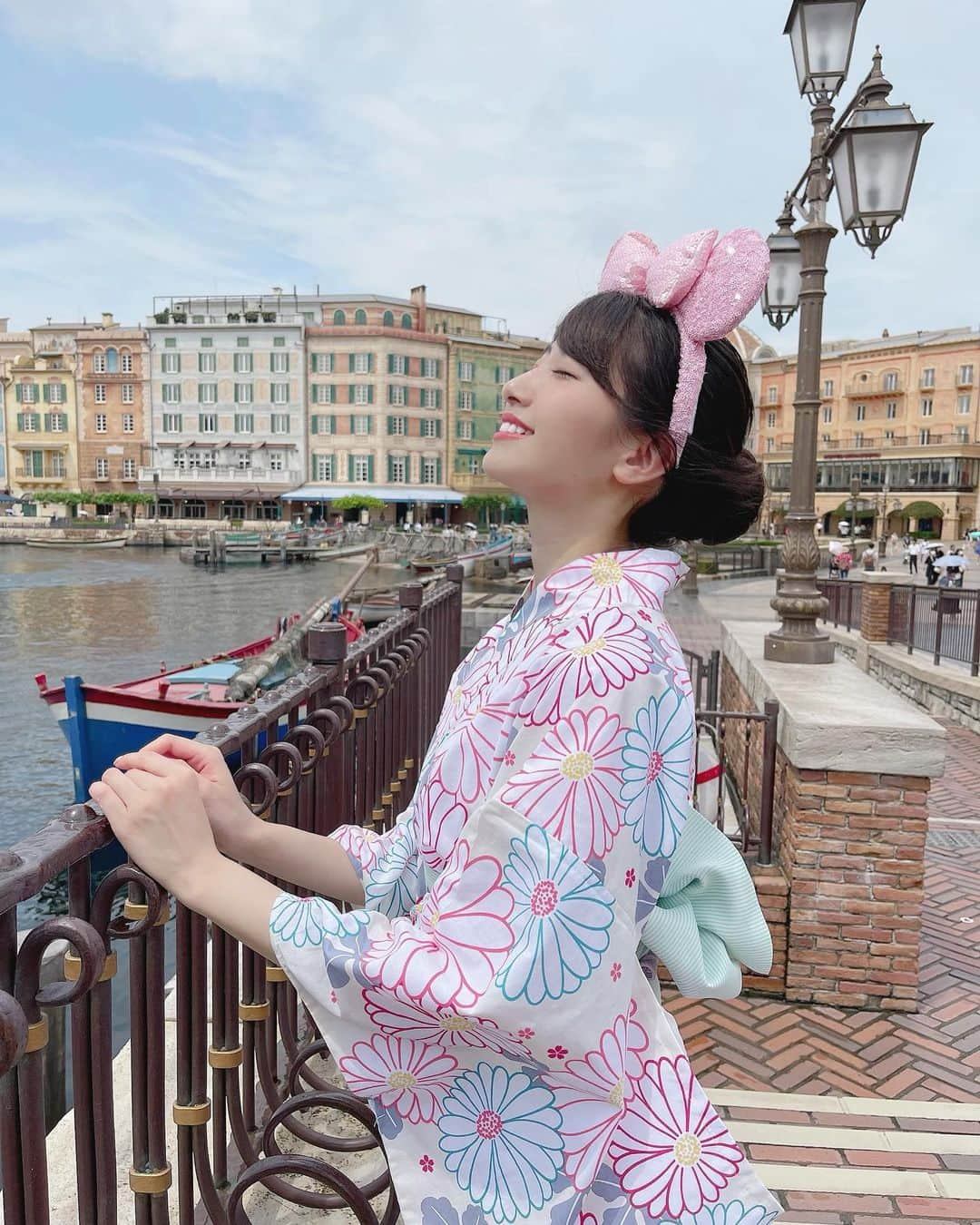 関根ささらさんのインスタグラム写真 - (関根ささらInstagram)「One summer day in Japan🎐👘🌸 . . 今年は浴衣ディズニーできたし、お仕事でも浴衣2回着れたし、お祭りとかは行けなくても夏満喫できた気がする🥰🥰🌈 . . #tokyodisneysea #tds #tdr #tokyodisneyresort #disneyresort #tokyodisney #yukata #yukatagirl #japanesegirl #idol #japaneseidol #アイドル #ゆかた #浴衣 #浴衣女子 #浴衣ヘアアレンジ #浴衣ヘア #浴衣美人 #浴衣コーデ #浴衣ディズニー #ゆかたディズニー #ディズニーコーデ #東京ディズニーシー #東京ディズニーリゾート #ディズニーシー #浴衣デート #彼女とデートなうに使っていいよ ❤︎」8月31日 18時06分 - sasarasekine