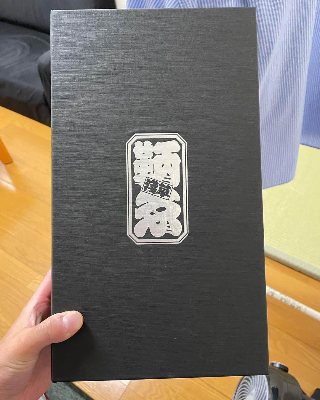 羽尻紘規のインスタグラム：「… 衣装の靴はこいつに決めた！！！ #鞆ゑ #浅草」