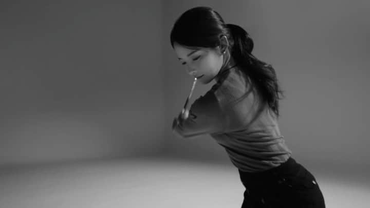 チョン・ジユのインスタグラム：「#마스터바니에디션  #2021fw cf」