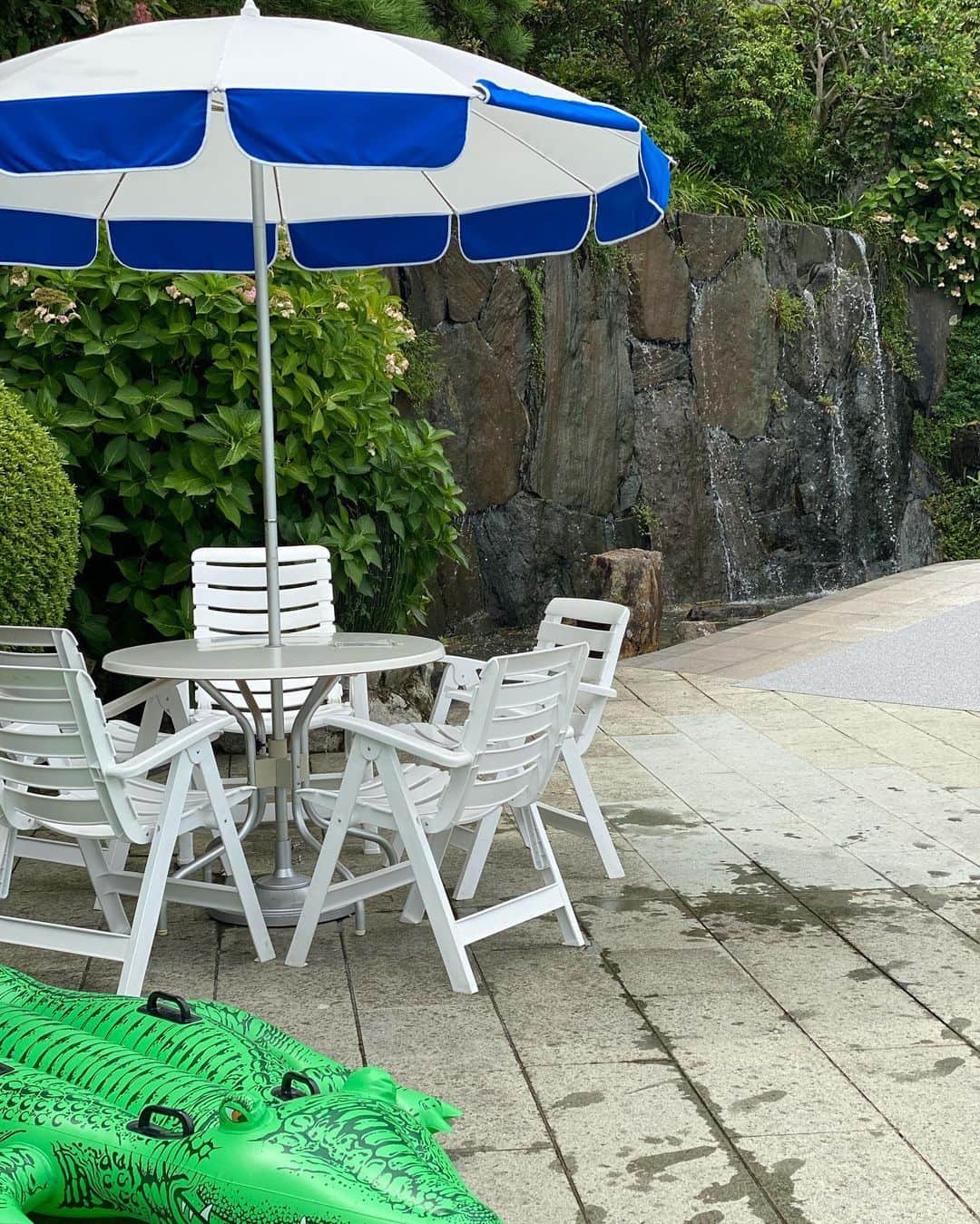 奥田順子さんのインスタグラム写真 - (奥田順子Instagram)「あっという間だった8月。 この夏最後のpool🐊 #有馬グランドホテル#有馬#プール#５歳男の子」8月31日 23時19分 - okuda_junko