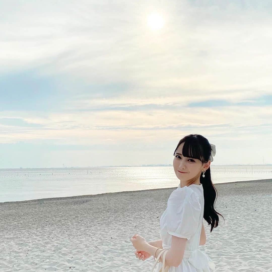 鈴木瞳美のインスタグラム：「❤︎  きみとの夏は 、しあわせいっぱいでした 𓂃 💭」