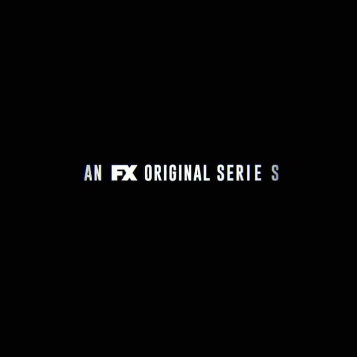 サラ・ポールソンのインスタグラム：「Some watched it unfold. Others lived it. Impeachment: American Crime Story premieres Tues 9/7. Only on FX. #ACSImpeachment」