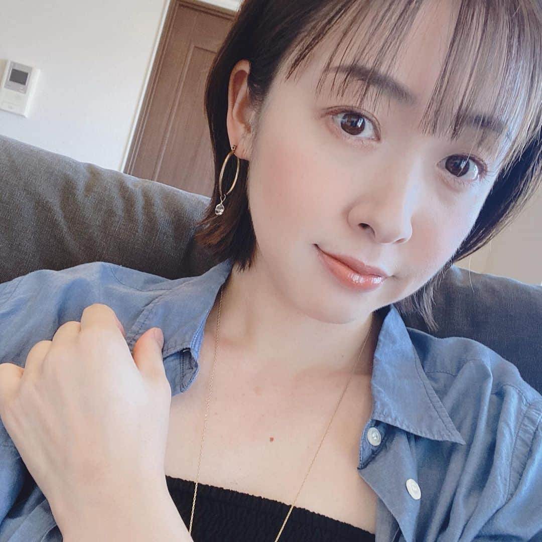 黛英里佳さんのインスタグラム写真 - (黛英里佳Instagram)「⁡ ⁡ 妊娠中期に入ったら歯科検診へ。 ⁡ 歯の治療やお掃除もしてもらって、一安心😊 ⁡ 最近は朝人の少ない涼しい時間に30分くらいお散歩をしています☘️ ⁡ 運動不足にならないように気をつけないと😂  #歯科検診」9月1日 12時47分 - erikamayuzumi_official