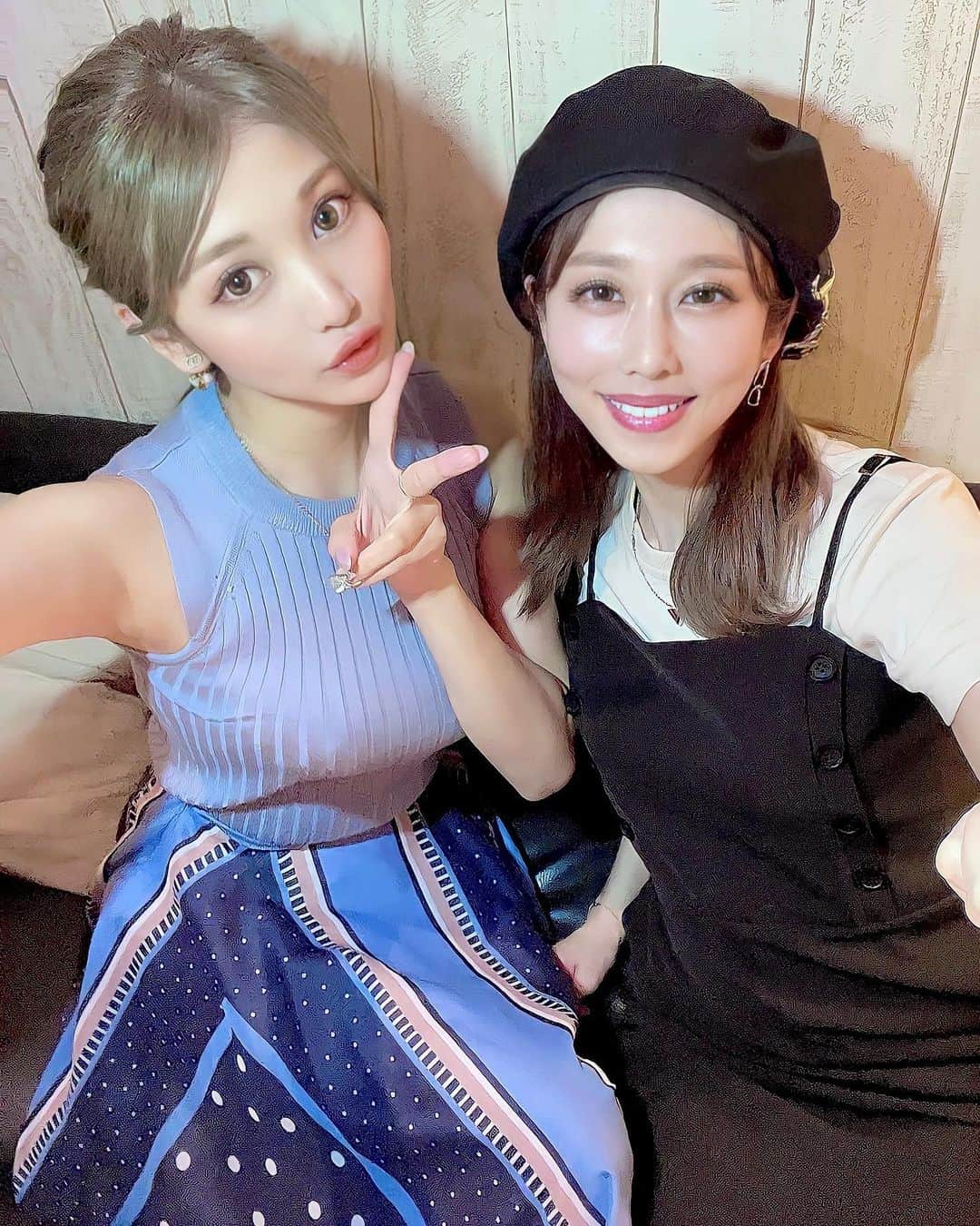 AIKAさんのインスタグラム写真 - (AIKAInstagram)「. . @e_ri.na1014  噂の美女と...米子デート💋💕 . 今回のメイントークは 危ない女シリーズ( ･×･ )👠💭 . あ～。楽しかったなぁ。 ネタつきませんね🙈最高👍笑 . えりなさん専門 🎥 YouTube チャンネルが開設されました💖 . »» #ダイソンエリナ で検索🌈 . 今までの大食い動画はこちらで。 »» @yoshihiro_minoya 🍜 . . #美女 #大食い #ユーチューバー」9月1日 9時25分 - aikaaa1110