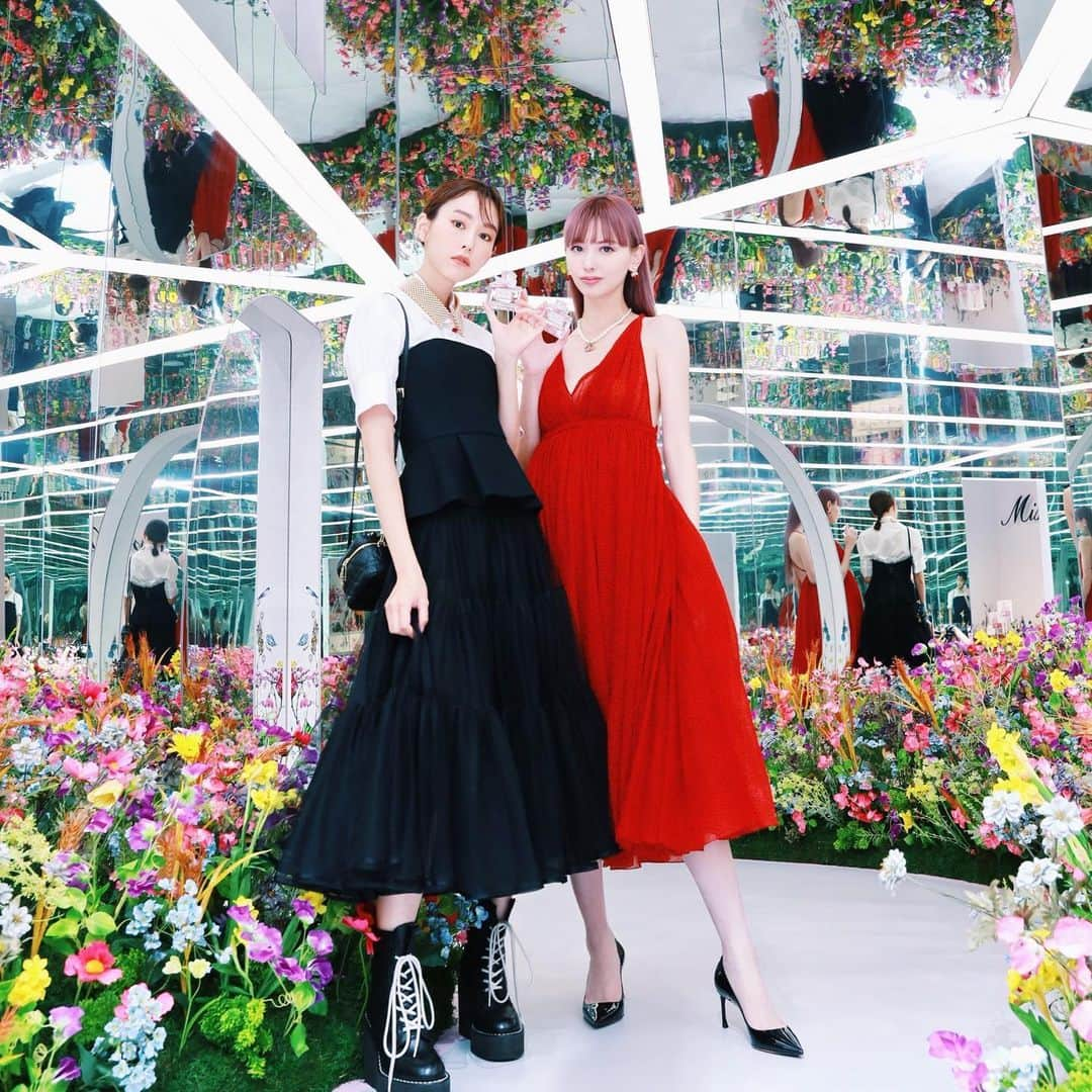 桐谷美玲さんのインスタグラム写真 - (桐谷美玲Instagram)「えみパイセンと🧡 メイクは @yukarihayashi 💄」9月1日 21時12分 - mirei_kiritani_