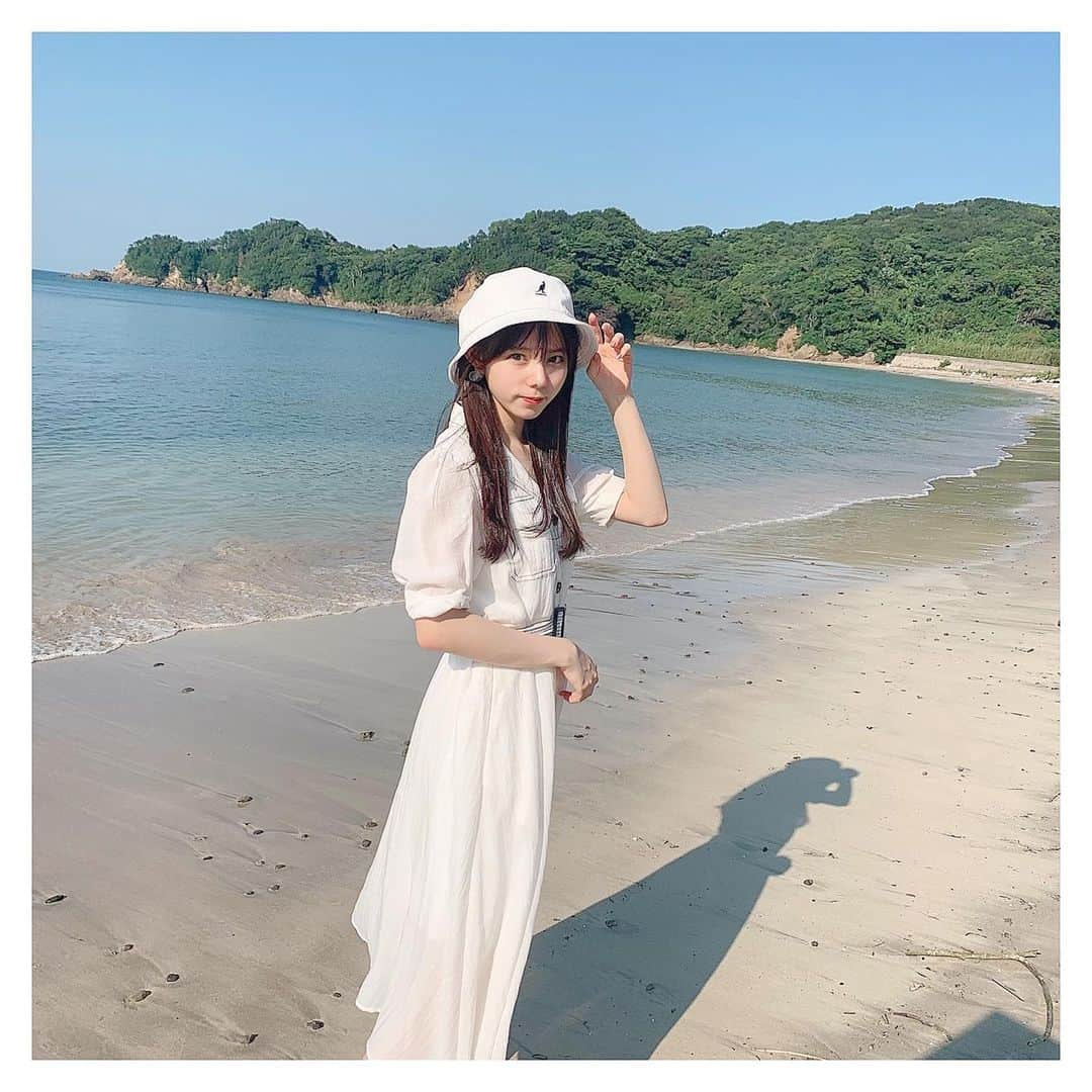 大森莉緒さんのインスタグラム写真 - (大森莉緒Instagram)「・ ・ 今日から9月だぁ🐒  数日前まで暑かったのに、だんだん涼しくなるね🍃  今年も後4ヶ月なんて早いなぁ🥺💭 ・ ・  #大森莉緒  #おーりお  #おりおんず  #海  #砂浜  #白  #ワンピース  #バケハ  #sea  #instagood #instapic #good  #white  #instaphoto #photo #maisondelyla #kangol #바다 #모래사장 #패션 #코디 #오늘의코디 #오늘의패션 #전신샷 #코디스타그램 #옷 #좋아요」9月1日 21時46分 - rio.ohmori