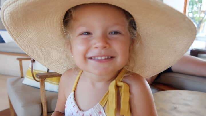 ヴィタ・シドルキナのインスタグラム：「Another beautiful Vlog from my short but sweet trip to Turks & Caicos! 🌎 I love creating these little travel videos, such great memories that I will keep forever for me & my family  ❤️  Find the link in bio for a full version  #vitasidorkina #youtubevideos #vlog」