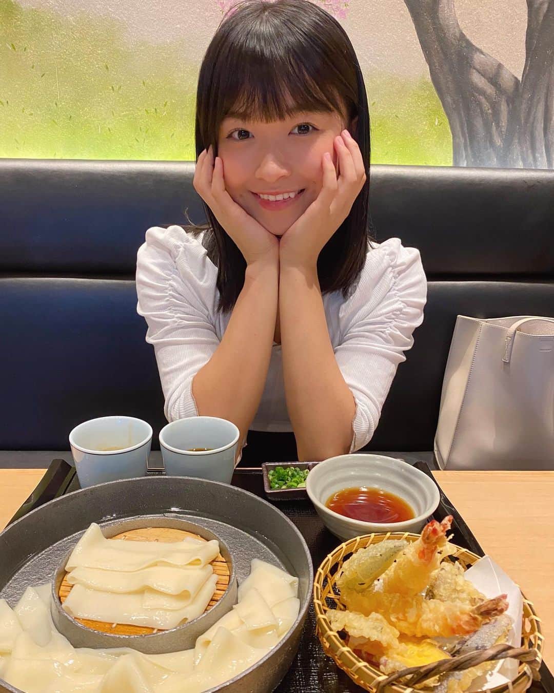 百川晴香さんのインスタグラム写真 - (百川晴香Instagram)「うどん食べに行ってきた👍💕 #花山うどん」9月1日 13時36分 - momokawaharuka