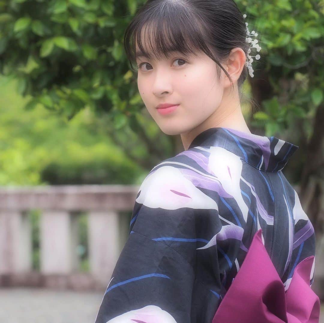 久保咲玖良のインスタグラム：「夏も終わり  #浴衣 #ポートレート #女子高生 #撮影時のみマスクを外しています #portrait #olympuspen」