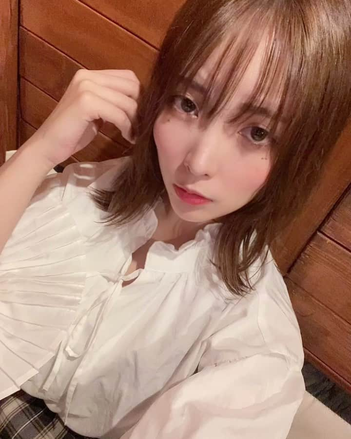 中峰みあのインスタグラム：「9月さいしょの日はとっても涼しくなりましたね…🍎 風邪ひかないように気をつけてくださいね☺︎✨  #selfie #summerend #japanesegirl #japanesemodel #セルフィー #被写体モデル #ゆるまき #伸ばしかけボブ #彼女感」