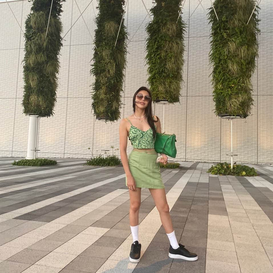 池田ゆりのインスタグラム：「🄼🄸🄳🄾🅁🄸🌿  #緑コーデ #green#summer #makeup #夏 #ウエア #トレーニングウェア #nike #bershka #メイク #fitness #筋トレ #恵比寿パーソナルジム #owner #女性トレーナー #夏天 #맞팔　#셀스타그램　#오오티디」