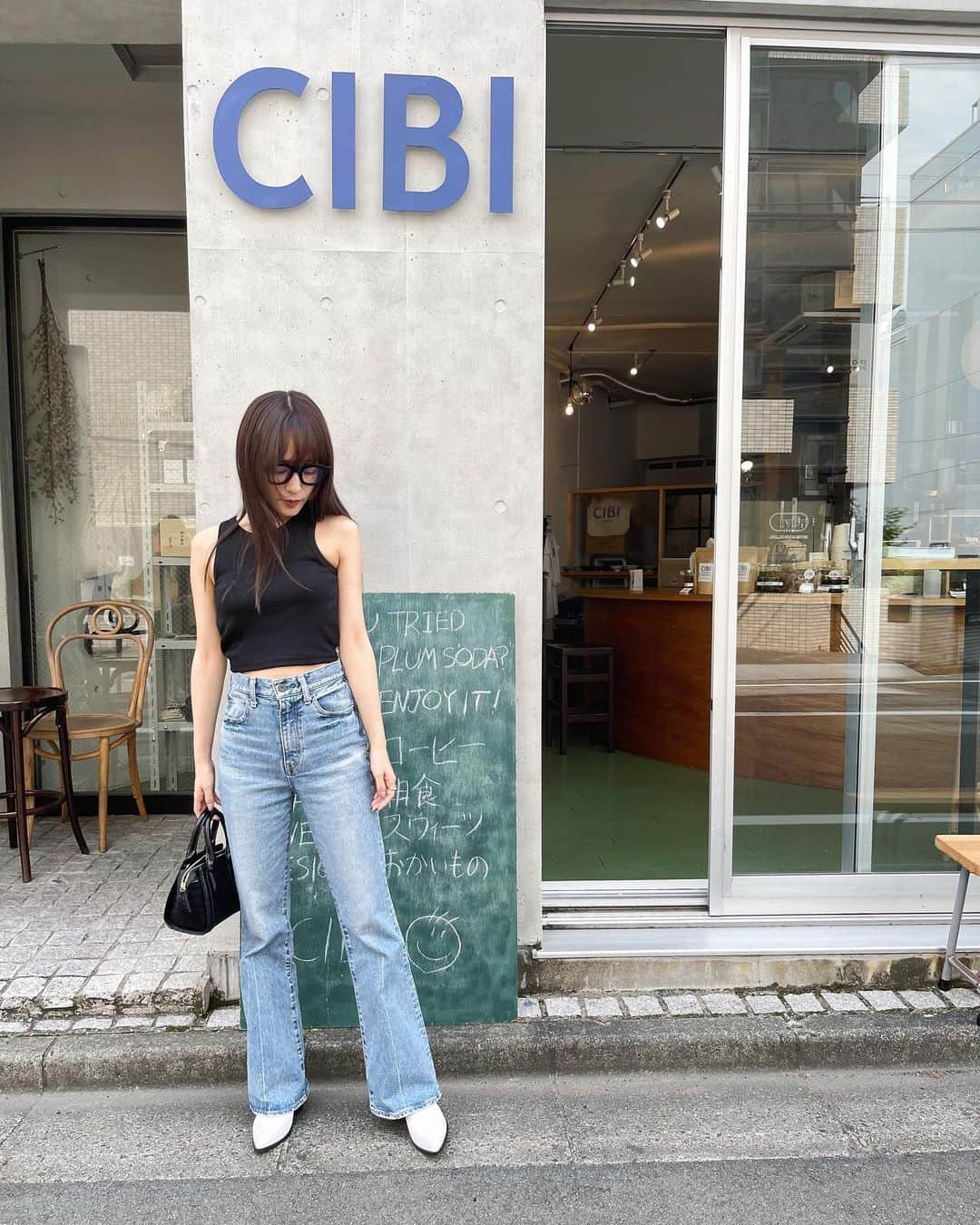 前田希美（まえのん）さんのインスタグラム写真 - (前田希美（まえのん）Instagram)「北参道にある @cibi_tokyo さんへ。   お店の外観とかも含めて全部好みでした。  ブラウニーが美味しかったから ぜひ食べてみてください！   この日はシンプルコーデ。 ZARAの新作の ブーツで少し外してみました。  #のんの私服 #のんカフェ巡り  #code #fashion #oitd #cibitokyo  #北参道カフェ #cibi #cibicafe」9月1日 18時51分 - maeda_nozomi