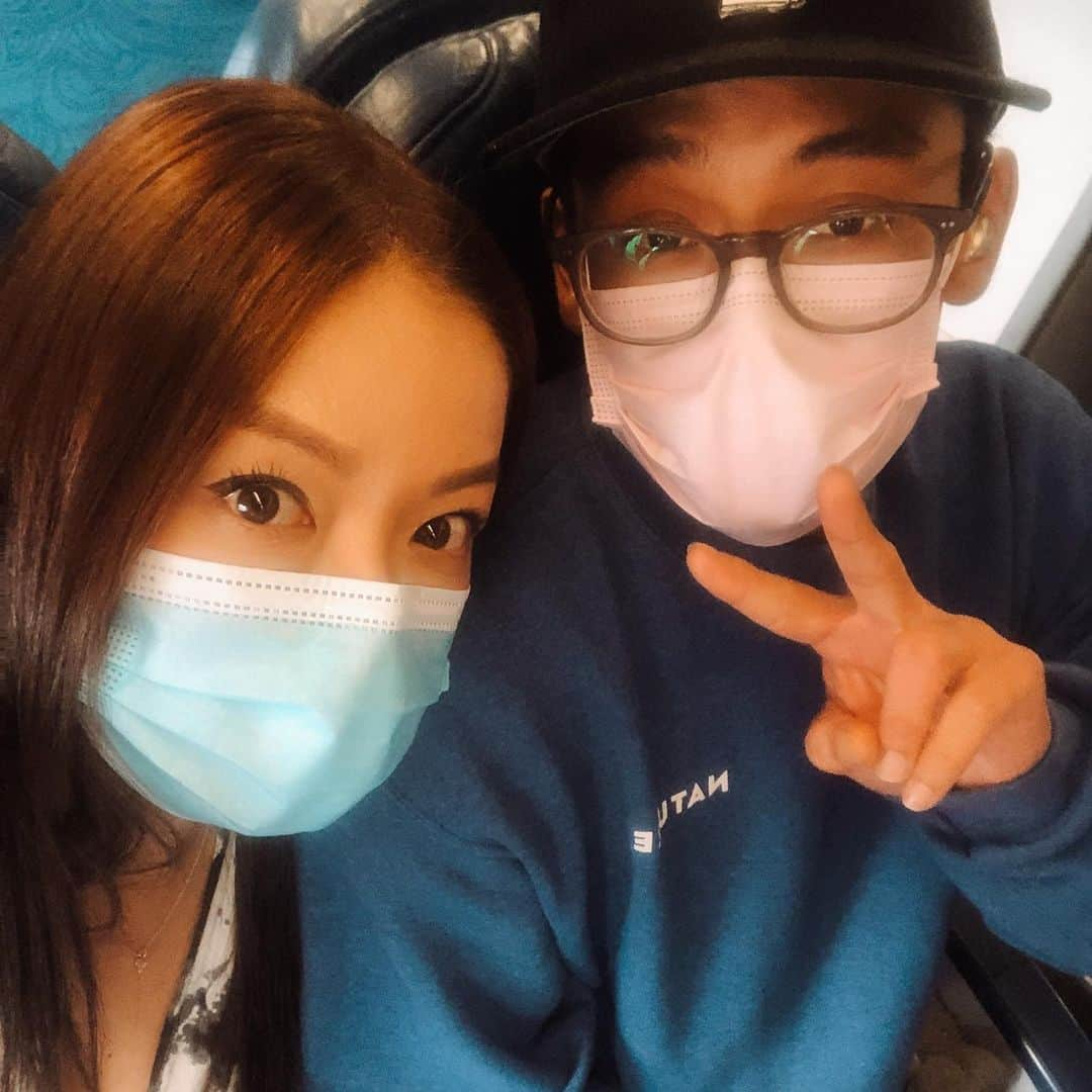 伊藤由奈さんのインスタグラム写真 - (伊藤由奈Instagram)「Traveling with the Lil bro🥰Like we like to say in our family, sky’s the limit!!☁️🌟」9月1日 18時57分 - _yunaito