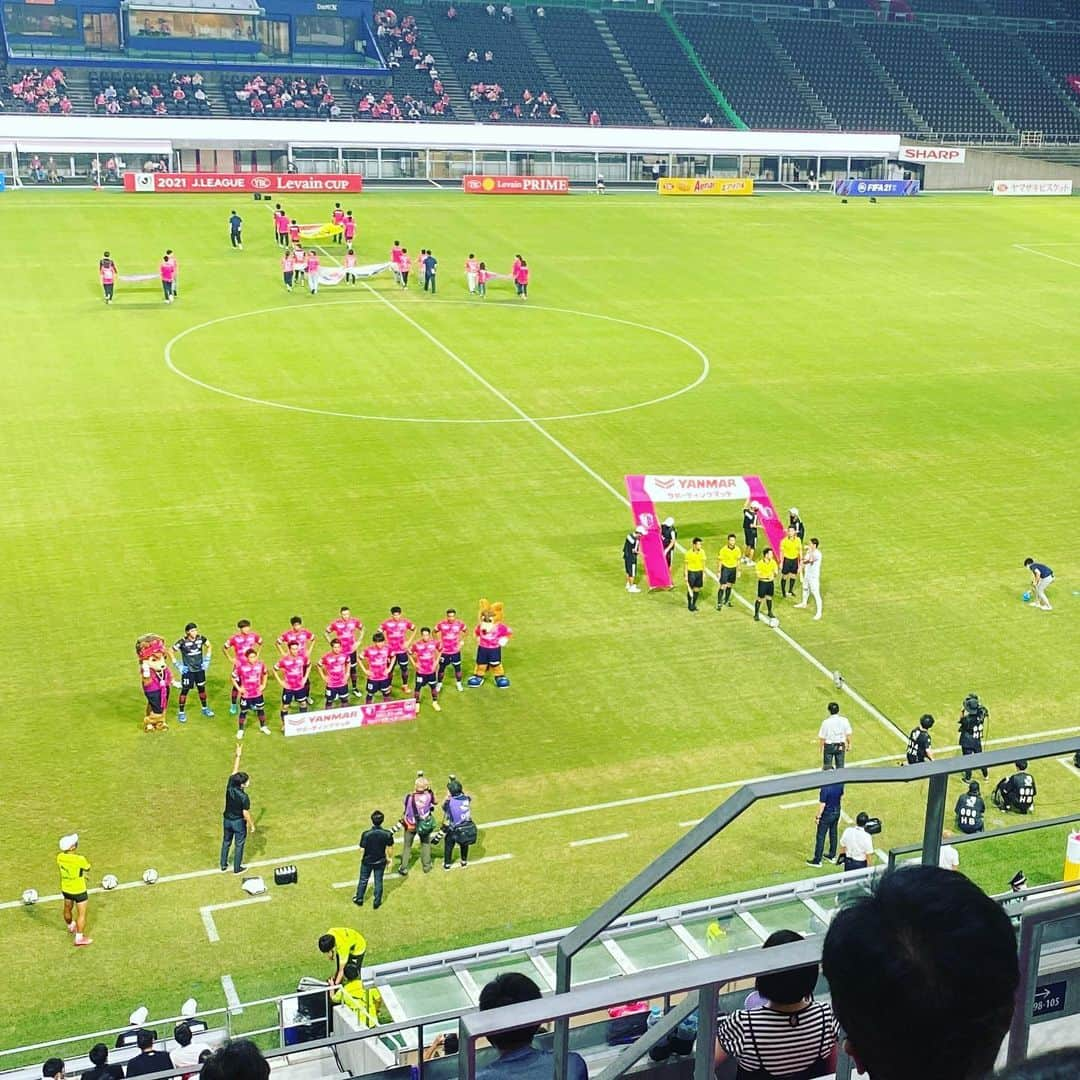 ケチャップ河合さんのインスタグラム写真 - (ケチャップ河合Instagram)「久しぶりのサッカー観戦 #セレッソ大阪  #ガンバ大阪  #大阪ダービー  #ヨドコウ桜スタジアム」9月1日 19時01分 - ketchupkawai