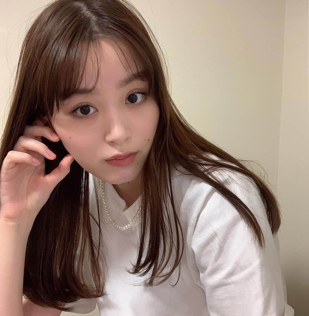 小山内花凜さんのインスタグラム写真 小山内花凜instagram 美容院行った次の日は しっかり巻かずに 毛先を軽く内巻きにすることが多いよ さらさらなのを堪能できるから 顔周りだけ外巻きにしてる 9月1日 19時10分 Karin Osanai