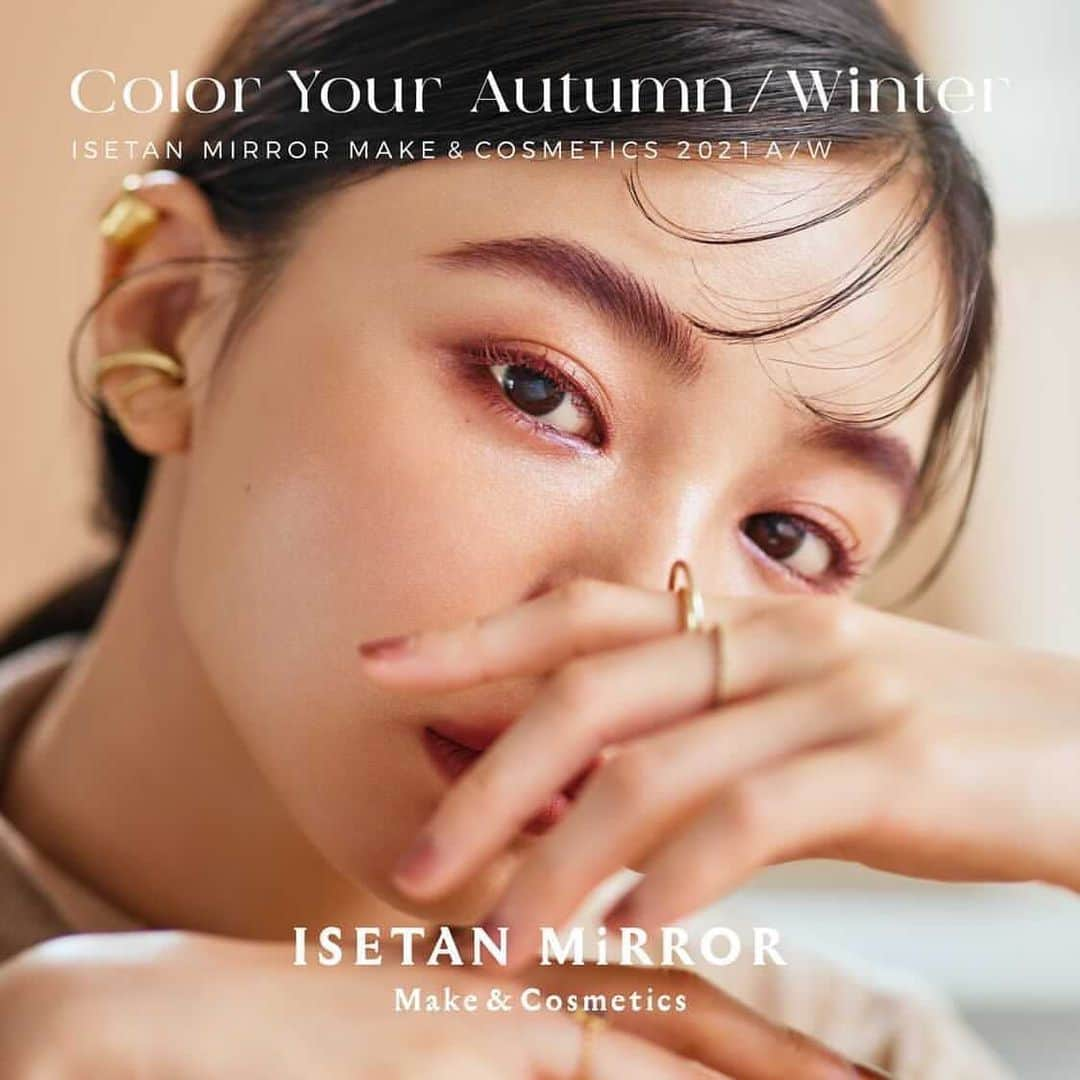 愛甲ひかりのインスタグラム：「2021年秋冬もISETAN MIRRORのメインビジュアルを務めました🍂❤︎  新宿三丁目駅広告、新宿伊勢丹、イセタンミラー各店舗にいるので見つけてみてください✔︎  #伊勢丹ミラー #イセタンミラー #isetanmirror」