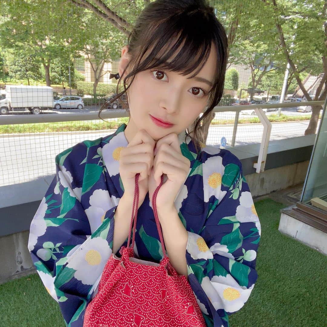藤田いろはのインスタグラム：「夏終わらないで ⁡ ⁡ ⁡ ⁡ ⁡ ⁡ ⁡ #浴衣女子 #浴衣コーデ #まとめ髪 #夏」