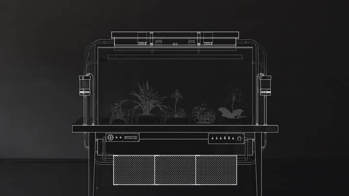 椎木俊介のインスタグラム：「Encapsulated environmental system: Paludarium MANABU  【密閉型環境実験システム・パルダリウム 学（まなぶ）】  Size : H1653 × W2000 × D630 (mm)  Paludarium, a small conservatory invented in England in the 19th century, is a plant protection machine that has been later exhibited at the Paris Expo and such. People placed a precious plant shipped from foreign lands inside of a glass-walled container, and appreciated watching its growing cycles at different lands and at their home far away from the plant’s own home. The series of “Paludarium” is a result of new interpretation of Paludarium, which is now equipped with various functions and transformed into a contemporary encapsulated environmental system. “Paludarium MANABU”is the 6th version of this series.  パルダリウムと呼ばれる小さな温室は19世紀のイギリスで発明され、その後パリ万博にも出展された植物保管機である。ガラス張りの容器の中に異国の地から運ばれてくる貴重な植物を入れ、人々はその生育のサイクルをまた別の土地で、遠く離れた自国で観賞するために使用した。このパルダリウムに新たな解釈を施し、さまざまな機能を装備することで密閉型環境システムとして現代に置き換えた作品がパルダリウムシリーズであり、【パルダリウム学】は本シリーズの第6弾となる。  #azumamakoto #makotoazuma #shiinokishunsuke #amkk #amkk_project #東信 #東信花樹研究所 #flowerart #paludarium #manabu #6号機」