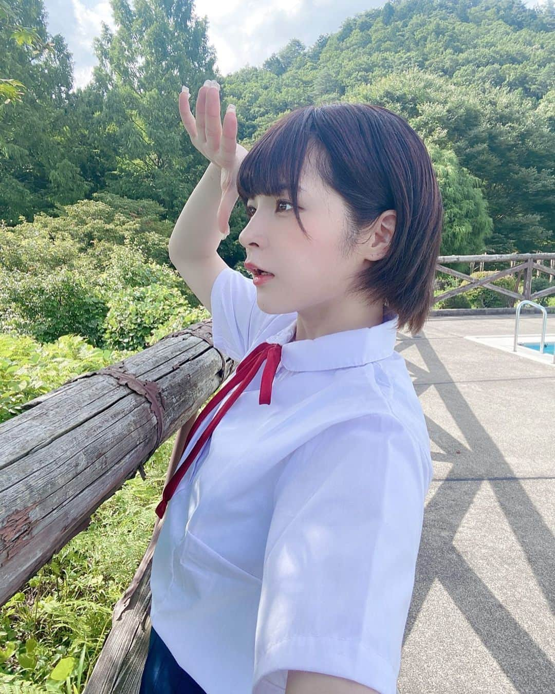 ひっそりゆうみさんのインスタグラム写真 - (ひっそりゆうみInstagram)「１ヶ月くらい田舎で暮らしたい。 _  #me #potd #셀카 #셀카그램 #셀피  #猫目 #黒髪 #ヘアアレンジ #横顔 #制服 #ウルフボブ #ショートウルフ #ウルフカット #me #selfie #selfiee #selfieee #selfies #selfietime #selfienation #selfiestick #selfieday #selfieme #selfiepics #selfiemode #selfiesaturday #selfiesunday #helfie #relfie」9月1日 23時29分 - mer_calme25