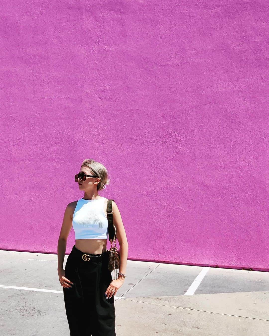 徐玥さんのインスタグラム写真 - (徐玥Instagram)「🔆Paul Smith Pink Wall#losangeles #映えスポット   📍8221 Melrose Ave, Los Angeles, CA 90046, United States」9月2日 2時25分 - jonneiy