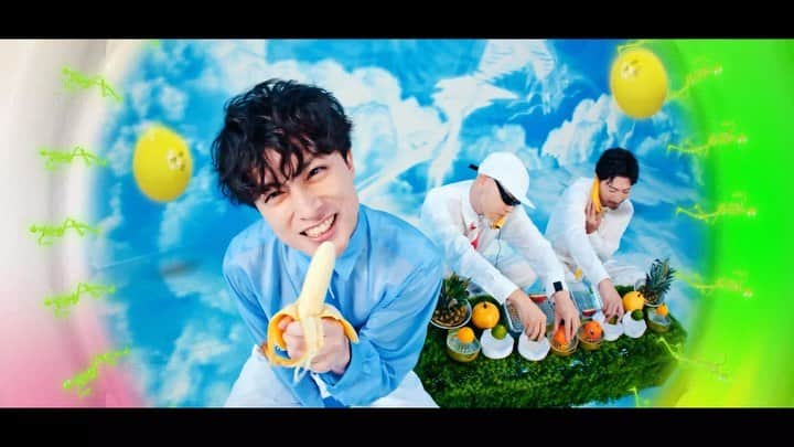 のインスタグラム：「PKCZ® 「煩悩解放運動」 Official Music Video  Link in bio 🍌🍊🍎  【Credit】 Executive Producer：EXILE HIRO General Producer：VERBAL PKCZ®：EXILE MAKIDAI, VERBAL,  DJ DARUMA, ALAN SHIRAHAMA, JOMMY Art Director & CGI：Minori Murata Film Director : Taiga Minami Producer: Takahiro Inoue Hair&Make：Chie, Akemi Mizuno, Naomi Muramatsu Stylist：Yasuhiro Watanabe, Rino Oketani Director of Photography：Koretaka Kamiike Assistant Camera : Yusuke Kuga, Hikaru Tsuchida Lighting Director：Wataru Sugimura Colourist : Hajime Kato Special Thanks： ぼく脳, BLACKBOX³  #PKCZ #煩悩解放運動」