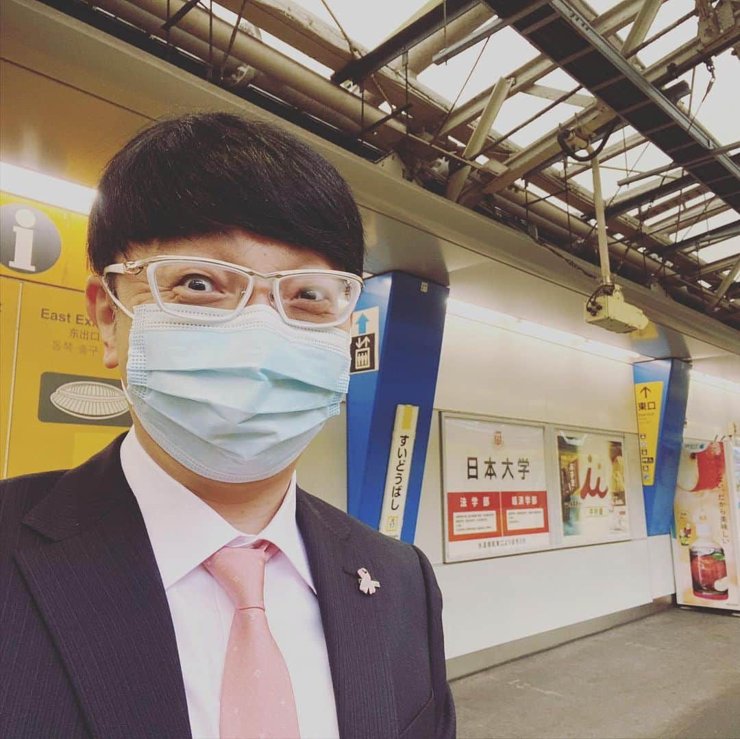 木下博勝さんのインスタグラム写真 - (木下博勝Instagram)「おはヨネスケ。 5月にコロナワクチンの2回目を接種して、約3週間後に行った抗体検査では、抗体の数字が150程度だったのですが、3ヶ月後の検査で、21まで下がる事が分かりました。もちろん個人差が有りますが、予想外でした。 3回目の接種が年内に始まると思いますが、僕の結果だけからですが、確かに必要かもと思いました。  さいたま新都心ジャガークリニックでは、事務スタッフ、ナース、看護助手、を募集しております。 詳しくはクリニックHPをご覧頂くか、saitamajaguar@gmail.comまでお願いします。  #さいたま新都心ジャガークリニック #さいたま新都心　#北与野　 #さいたまスーパーアリーナ #さいたま市　#中央区　#与野　#さいたま県 #小児科　#内科　#外科 #ジャガーファミリー #ジャガー横田」9月2日 8時22分 - hirokatsu_kinoshita