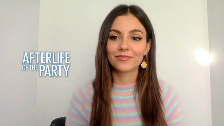 ヴィクトリア・ジャスティスのインスタグラム：「Something I hope people take away from our movie 🙏🏼😌  It’s out TONIGHT on @netflix at midnight wherever you are in the world! Can’t wait for you guys to see!!! ❤️✨ #AfterlifeOfTheParty」