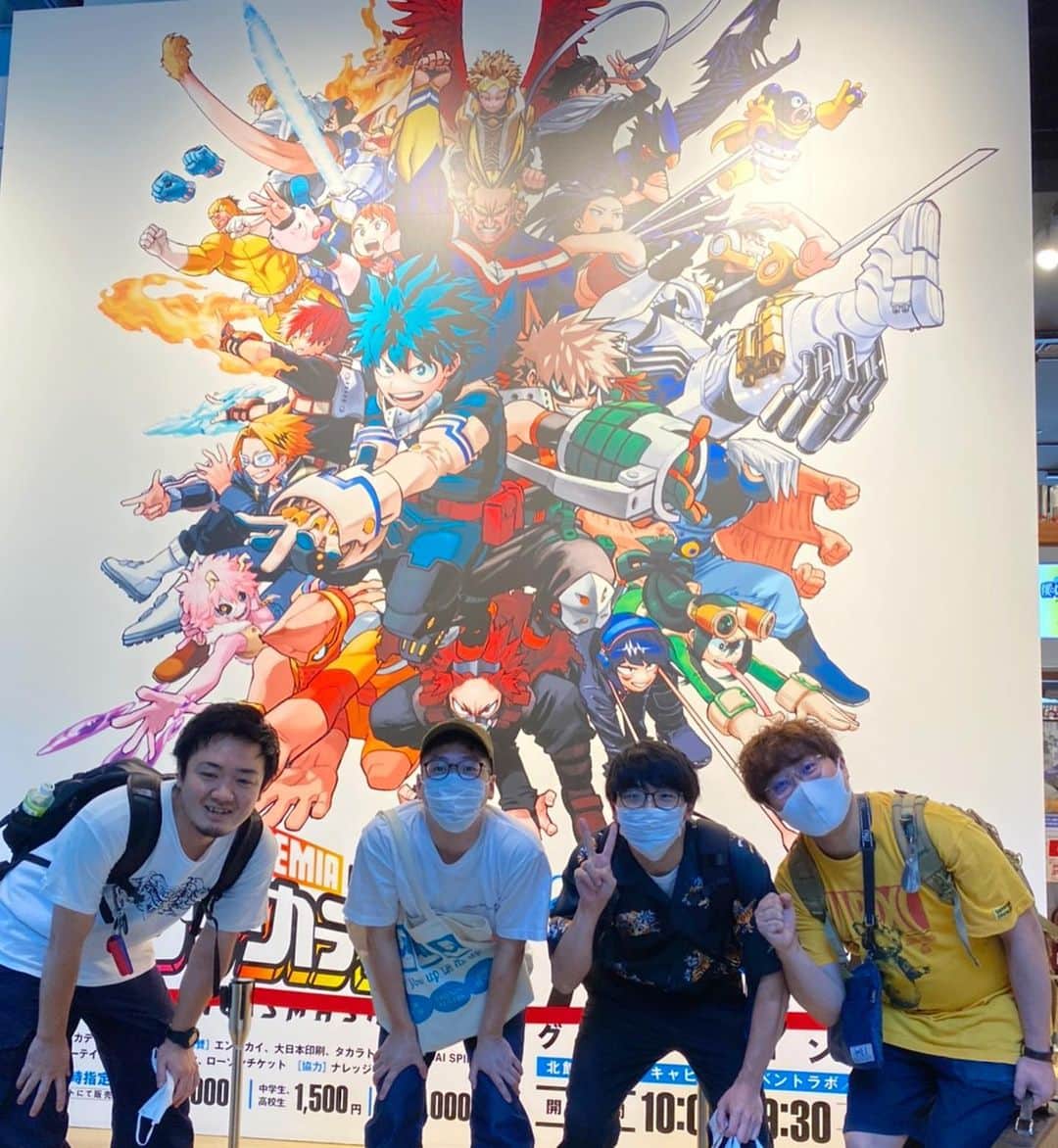 羽尻紘規のインスタグラム：「… 先日ヒロアカ展行ってきました 楽しすぎて、中にテント張って一泊したかったです🤷🏻‍♂️ 書き下ろしイラストがまたもうっ！ おもろ過ぎる！！！ #僕のヒーローアカデミア  #ヒロアカ」