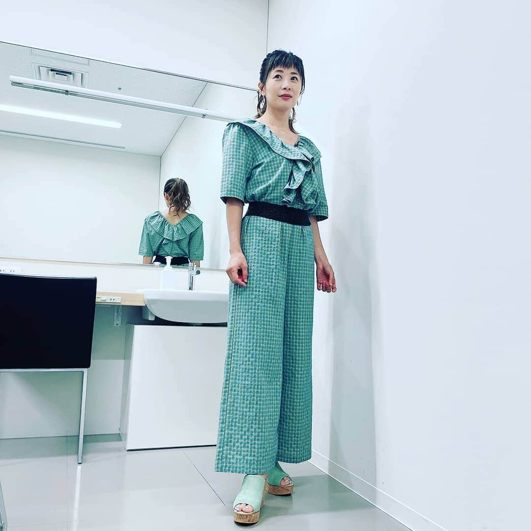 富永美樹さんのインスタグラム写真 - (富永美樹Instagram)「#東大王クイズ甲子園 見てたら#局アナ の頃#高校野球 の取材で つい#目頭熱くなりがち だったことを懐かしく思い出しました  #めざましテレビ の#スポーツ担当 だったので 当時#高校生 の#松坂大輔 投手を取材したとき 「サインください」って言われて 着ていたTシャツにサインをさせていただいたことは#私の一生の自慢 笑 #例えご本人は忘れていたとしても 😁  #甲子園 #青春  #野球 だって#クイズ だって #なんだって 🙆 #熱中できることがあるって素晴らしい  #明日 #日本テレビ #女神のマルシェ  出演します😊」9月2日 20時00分 - miki.tominaga.official